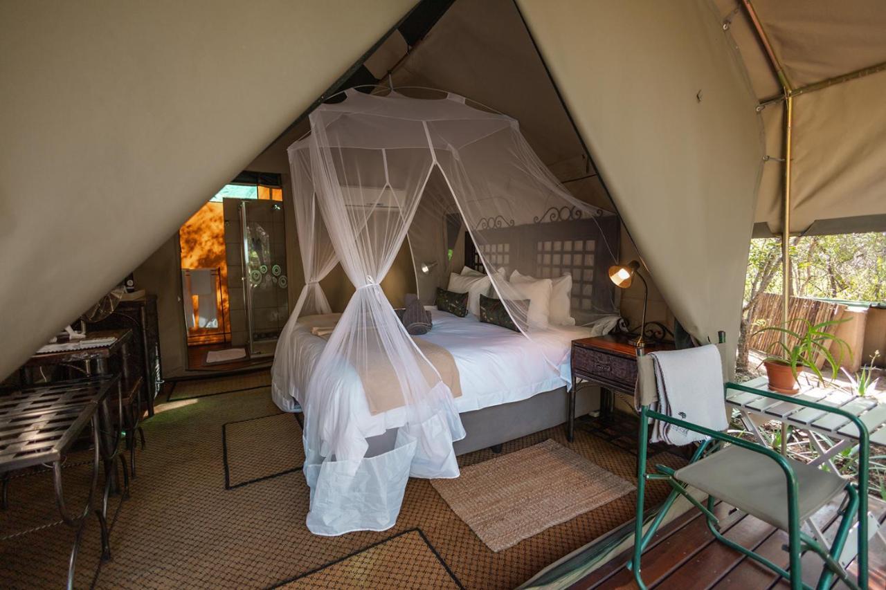 Umkumbe Bush Lodge - Luxury Tented Camp เขตอนุรักษ์พันธุ์สัตว์ป่าซาบีแซนด์ ภายนอก รูปภาพ