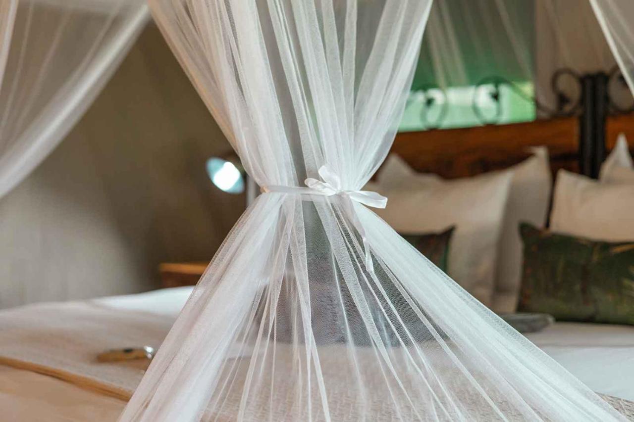 Umkumbe Bush Lodge - Luxury Tented Camp เขตอนุรักษ์พันธุ์สัตว์ป่าซาบีแซนด์ ภายนอก รูปภาพ