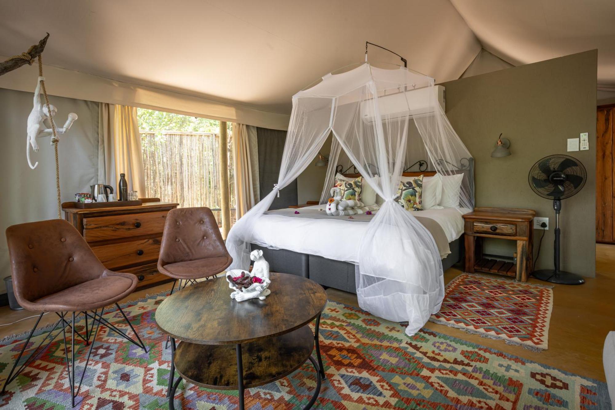 Umkumbe Bush Lodge - Luxury Tented Camp เขตอนุรักษ์พันธุ์สัตว์ป่าซาบีแซนด์ ภายนอก รูปภาพ