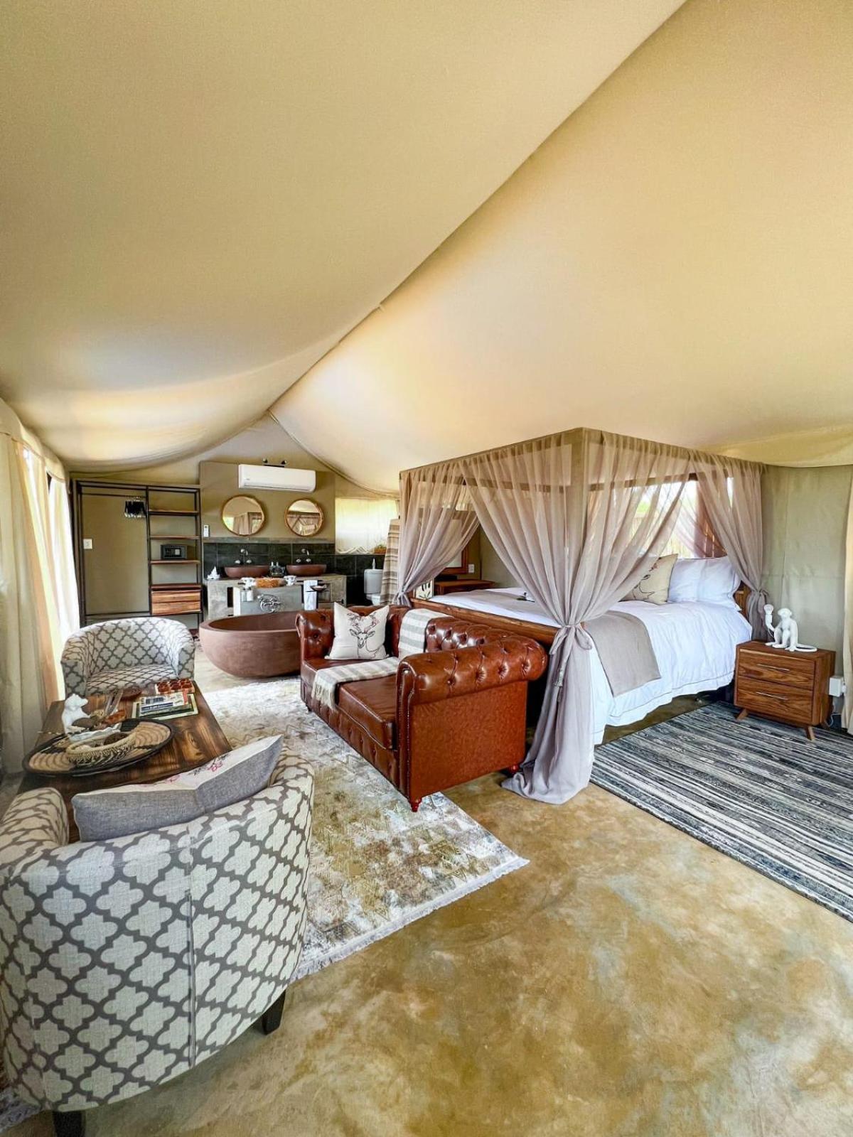 Umkumbe Bush Lodge - Luxury Tented Camp เขตอนุรักษ์พันธุ์สัตว์ป่าซาบีแซนด์ ภายนอก รูปภาพ