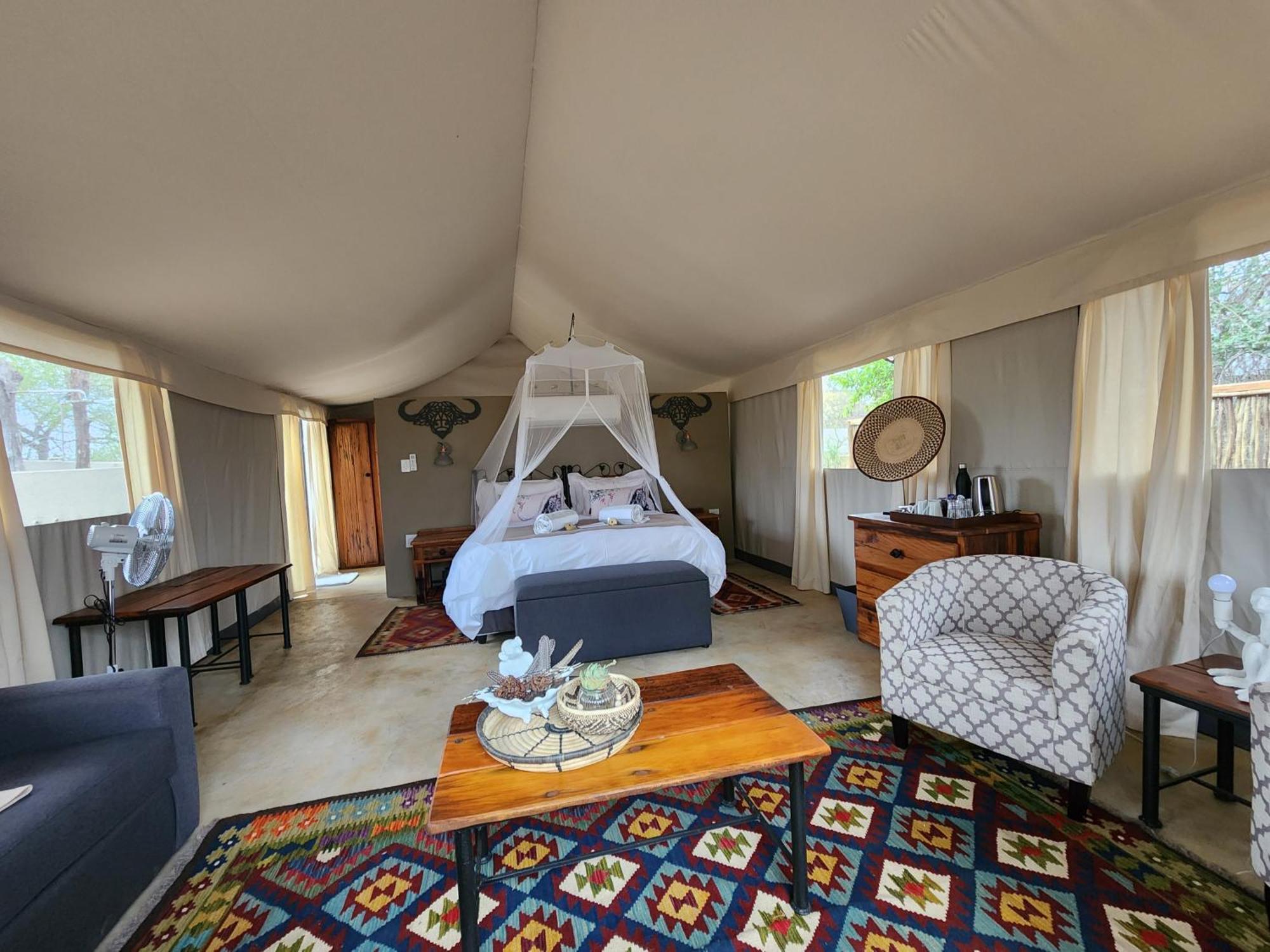 Umkumbe Bush Lodge - Luxury Tented Camp เขตอนุรักษ์พันธุ์สัตว์ป่าซาบีแซนด์ ภายนอก รูปภาพ