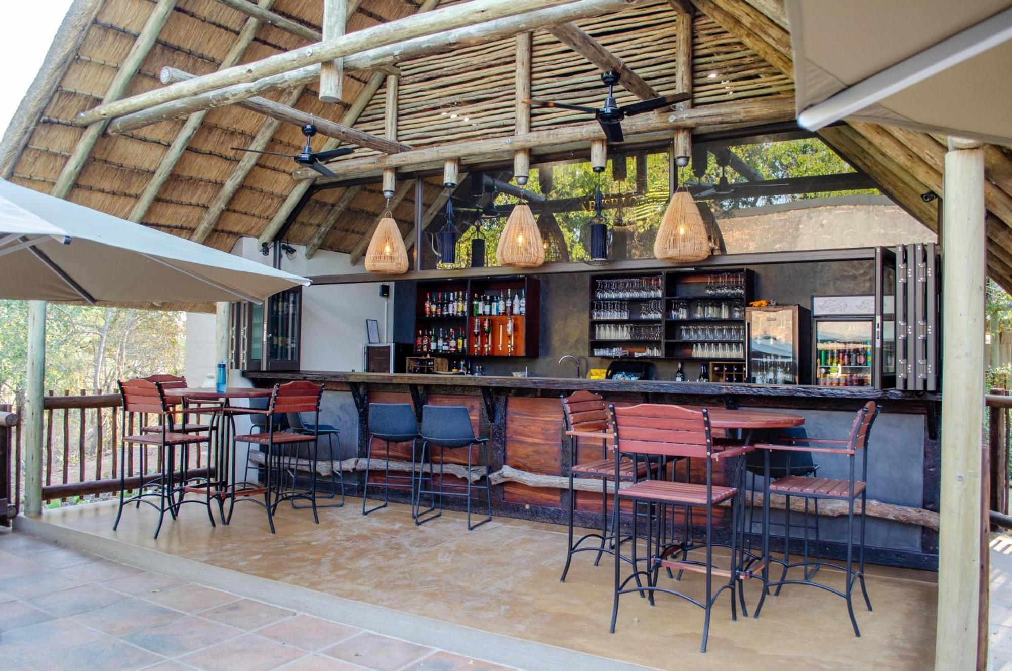 Umkumbe Bush Lodge - Luxury Tented Camp เขตอนุรักษ์พันธุ์สัตว์ป่าซาบีแซนด์ ภายนอก รูปภาพ