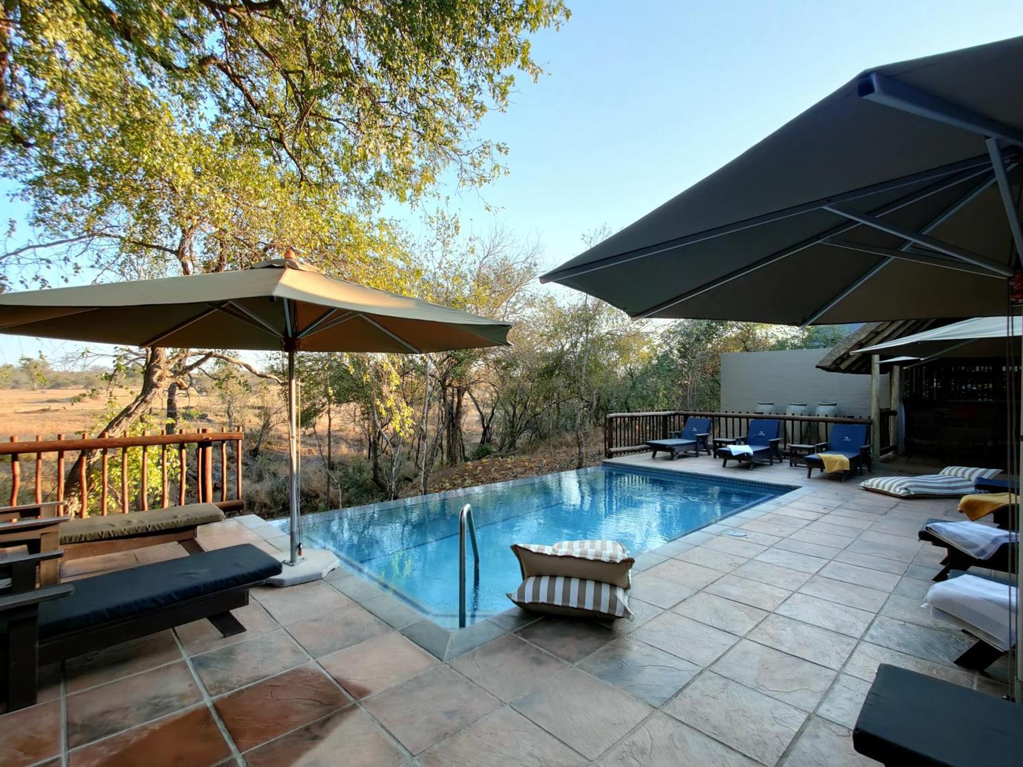 Umkumbe Bush Lodge - Luxury Tented Camp เขตอนุรักษ์พันธุ์สัตว์ป่าซาบีแซนด์ ภายนอก รูปภาพ
